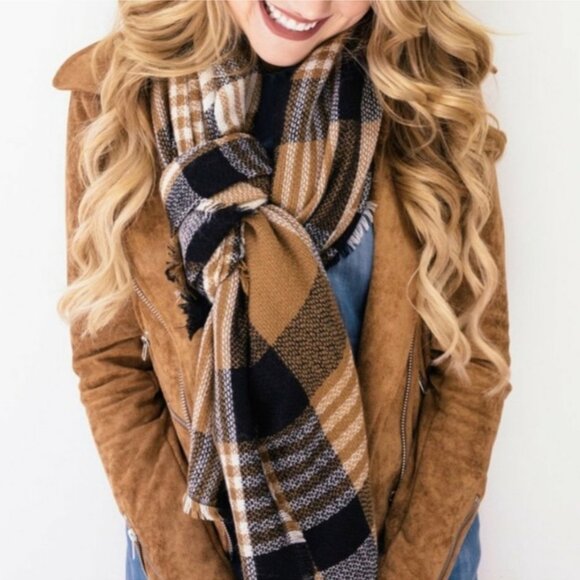 Modcloth Plaid Blanket Scarf Neutral Fall Autumn Rustic Camel Black White - Picture 2 of 9